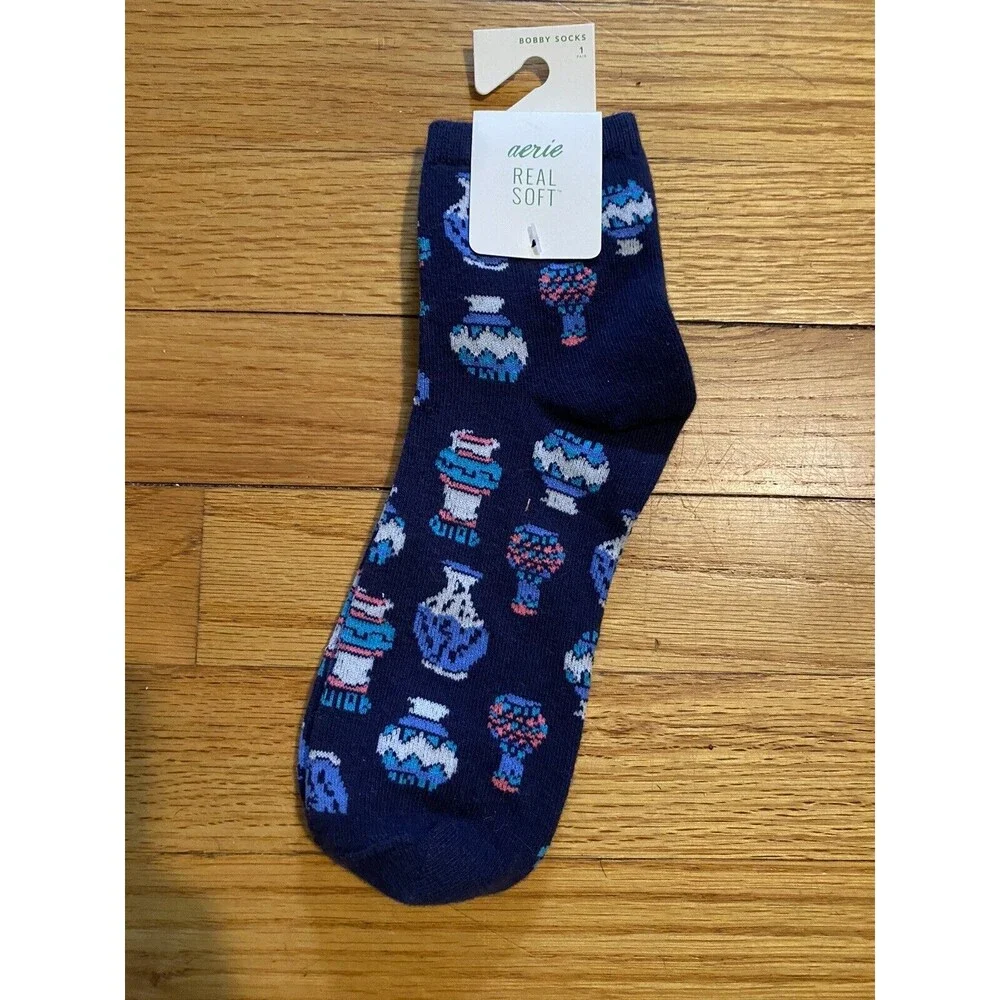 Aerie Women's Low Cut Bobby Socks One Size  NWT